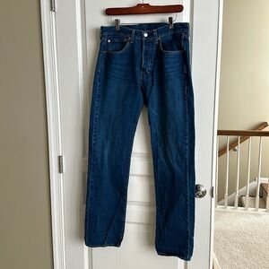 Levi’s 501 buttonfly jeans 32x34. Gently used.